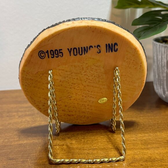 Vintage Decorative Fish Plate 3D Design 1995 Youngs Trout Fisherman Man Cave - Picture 2 of 5